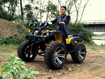 深圳專業四輪摩托車